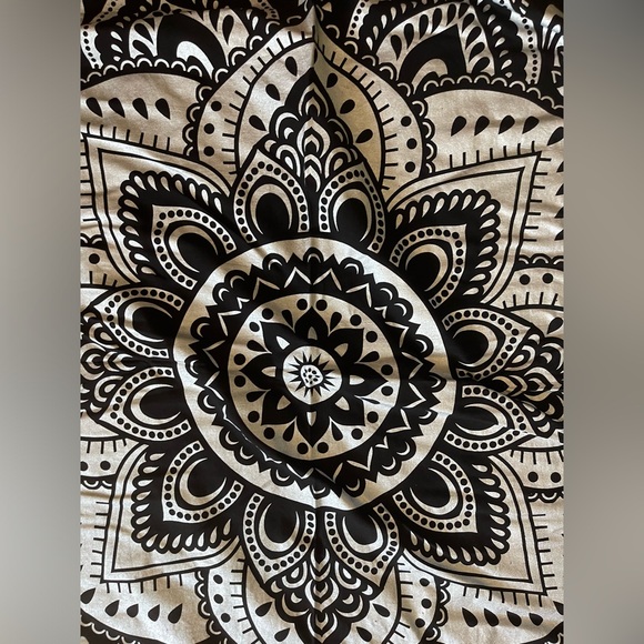 Boho tapestry - 86in x 80in - Picture 1 of 2